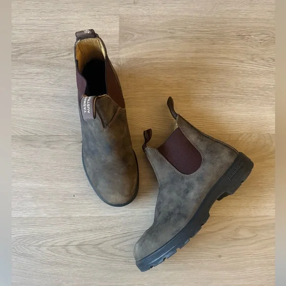 Rustic brown blundstone ankle boots - Picture 2 of 5